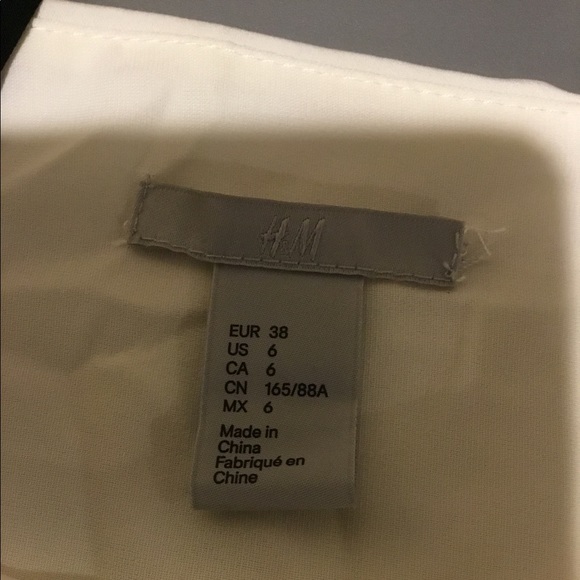 Cute H& M top - Picture 2 of 2